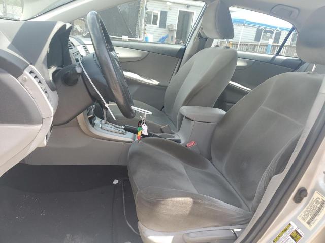  TOYOTA COROLLA 2013 Серебристый