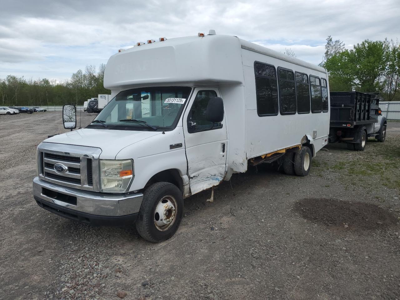 2008 Ford Econoline E450 Super Duty Cutaway Van en Venta en Central Square, NY - All Over