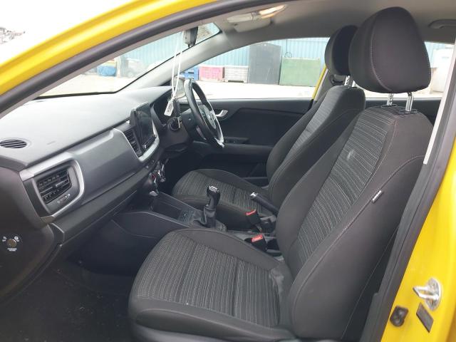 2021 KIA STONIC 2