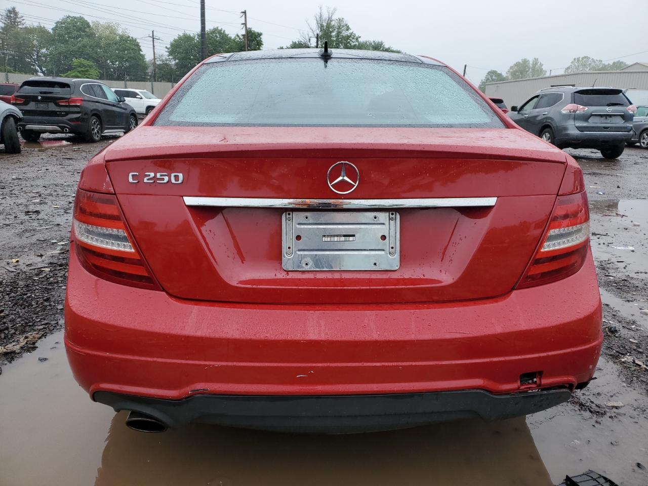 2012 Mercedes-Benz C 250 VIN: WDDGJ4HB7CF926198 Lot: 56890165