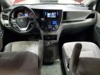 2017 Toyota Sienna  იყიდება Wheeling-ში, IL - Rear End