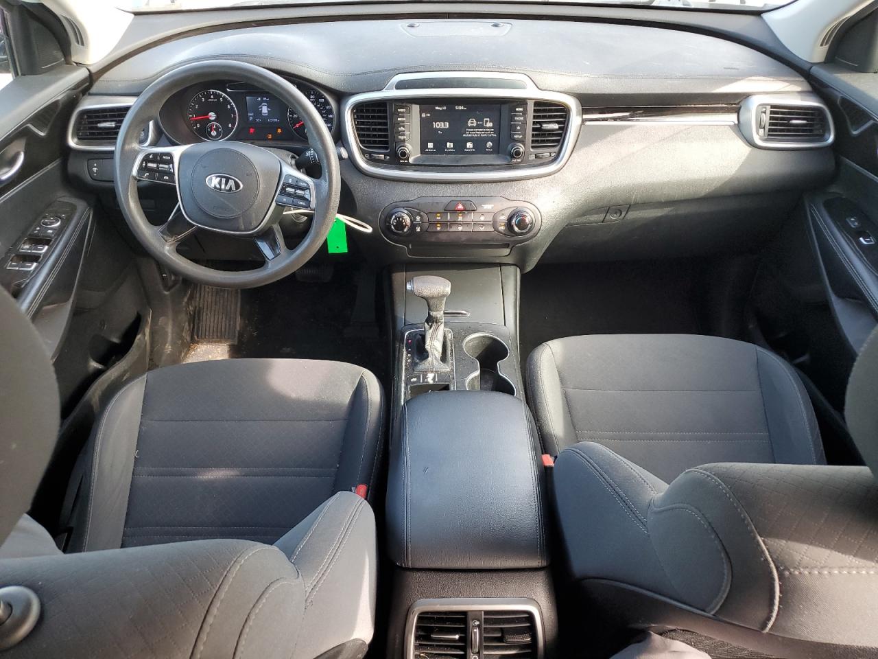 2019 Kia Sorento L VIN: 5XYPG4A3XKG604677 Lot: 56932255