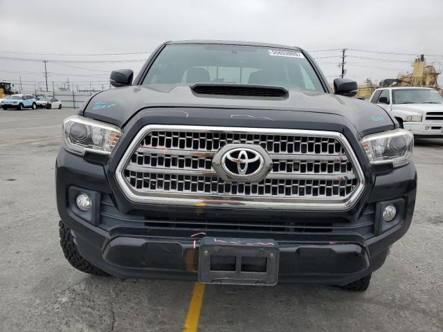  TOYOTA TACOMA 2017 Чорний