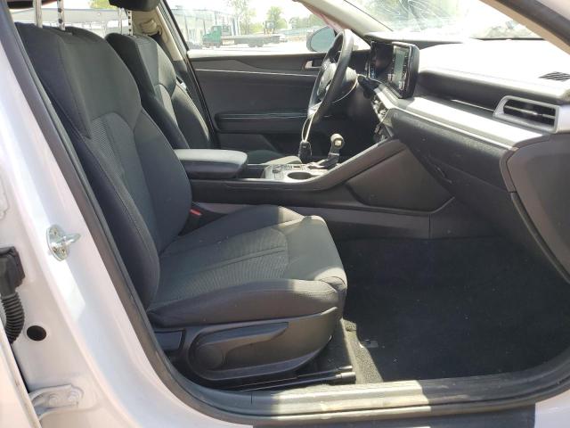  KIA K5 2021 Белый