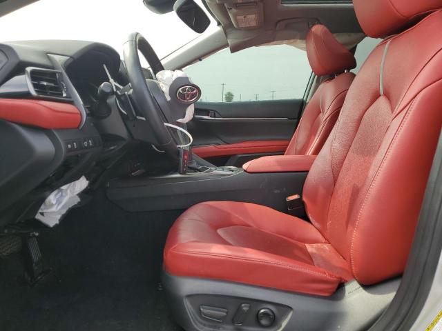  TOYOTA CAMRY 2021 Серебристый