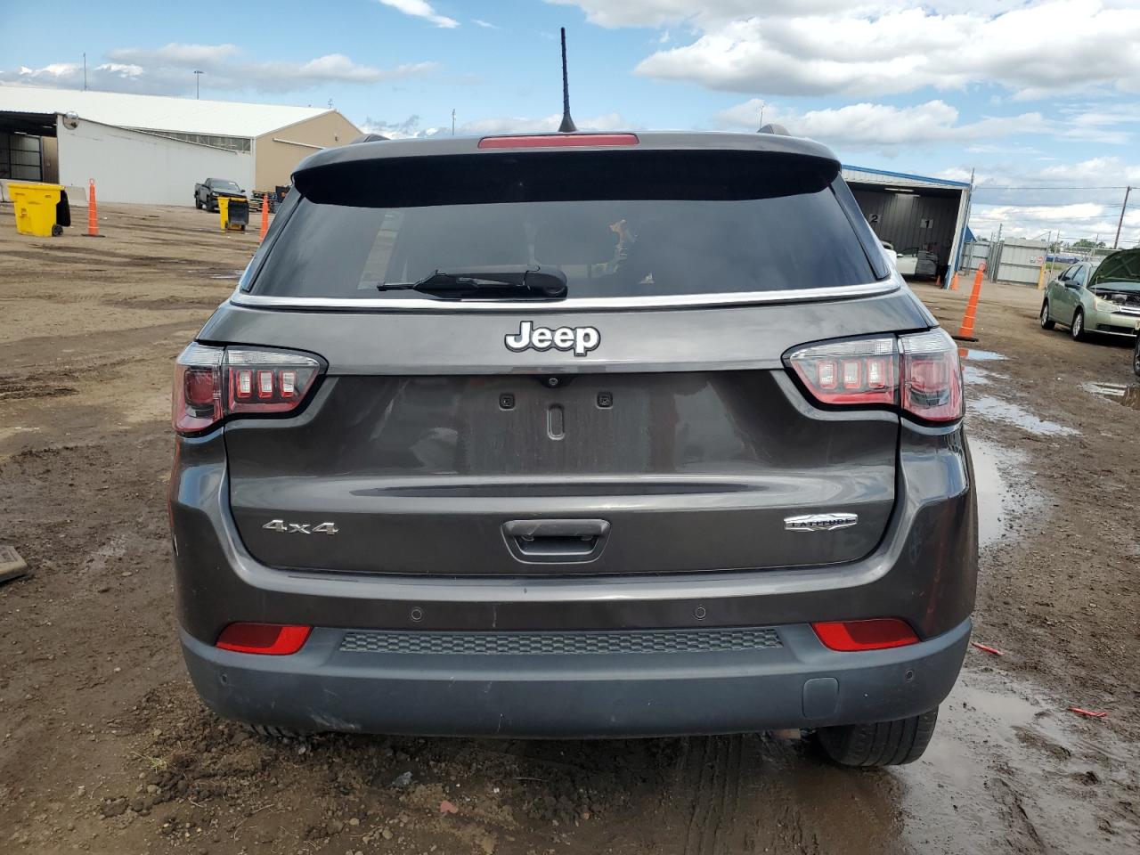 2018 Jeep Compass Latitude VIN: 3C4NJDBB8JT253113 Lot: 59059225
