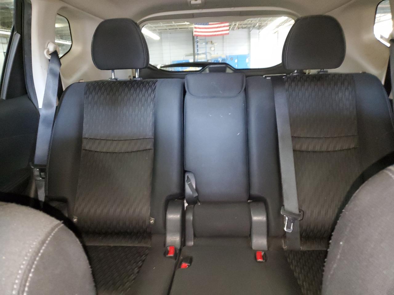 KNMAT2MV4HP575573 NISSAN ROGUE 2017