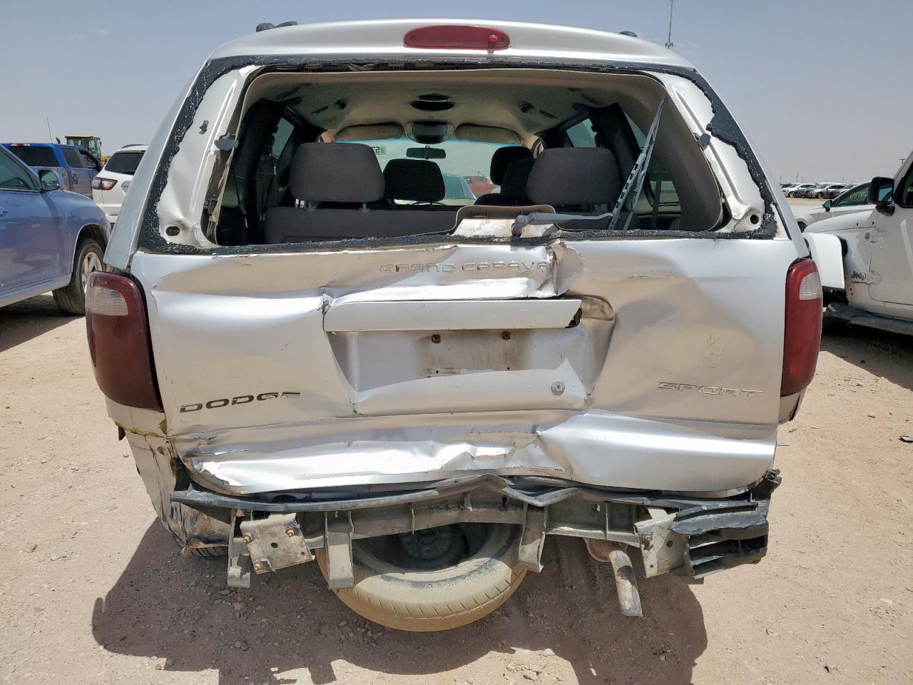 2002 Dodge Grand Caravan Sport VIN: 2B4GP44392R750718 Lot: 57644125