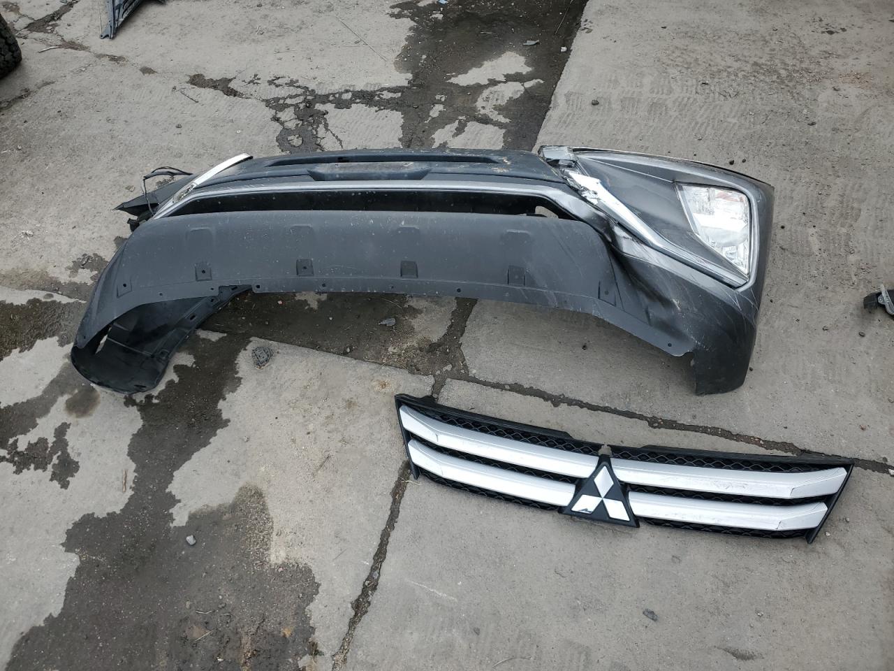 2019 Mitsubishi Eclipse Cross Es VIN: JA4AT3AAXKZ032984 Lot: 58661565