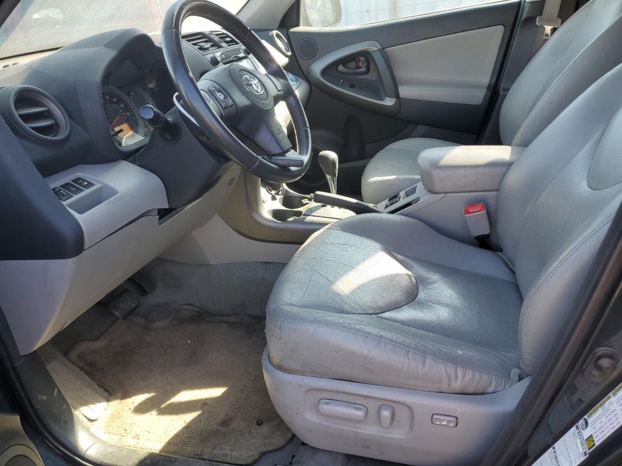 2010 Toyota RAV 4 - Image 7