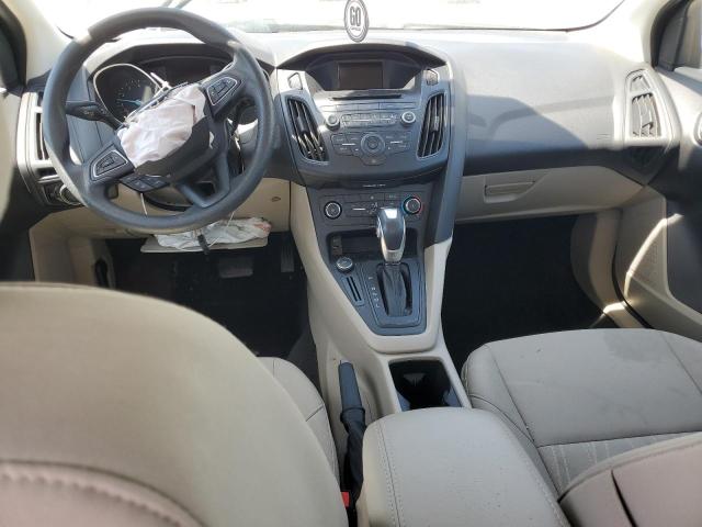 Sedans FORD FOCUS 2015 Biały