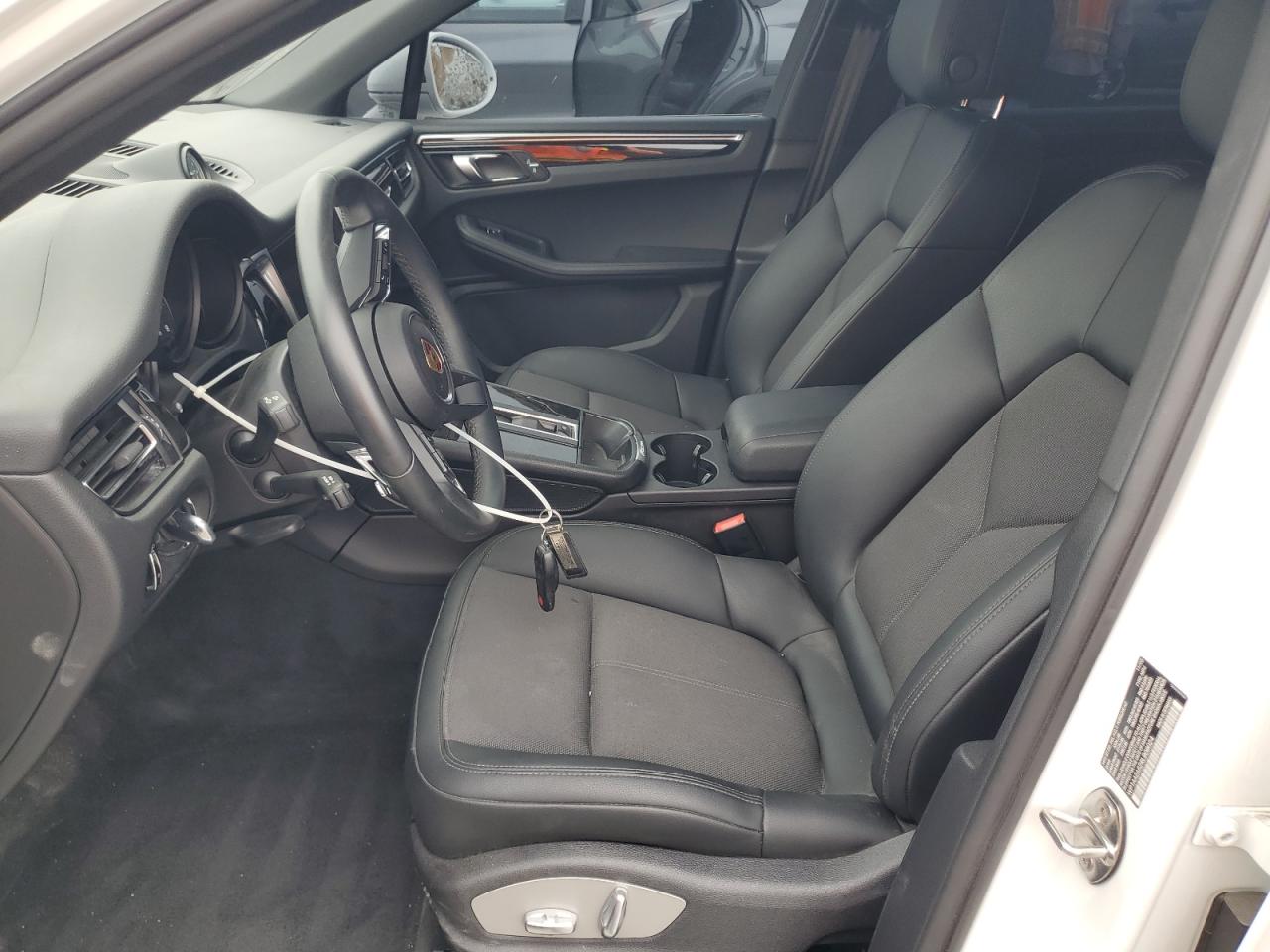 2024 Porsche Macan Base VIN: WP1AA2A52RLB08024 Lot: 50064855
