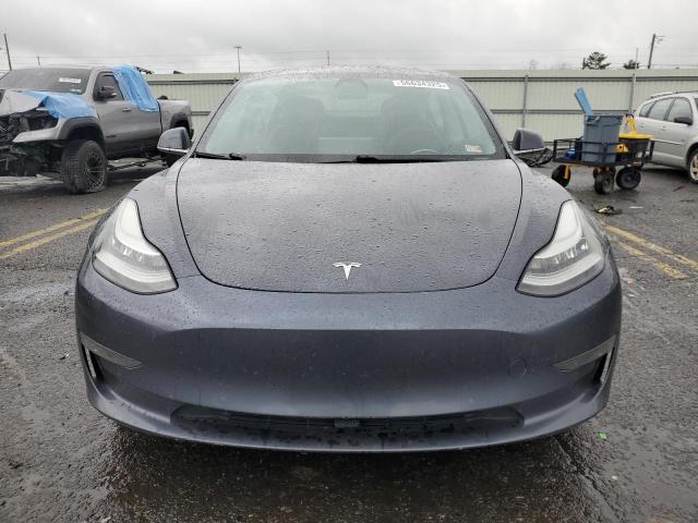  TESLA MODEL 3 2020 Серый