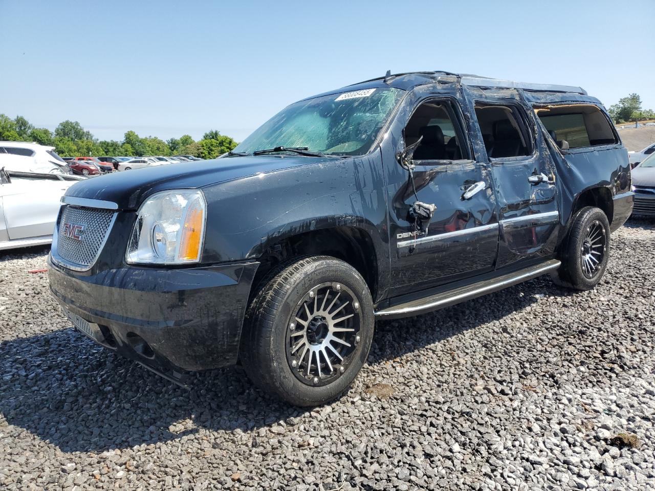 2011 Gmc Yukon Xl Denali for Sale in Hueytown, AL - Rollover
