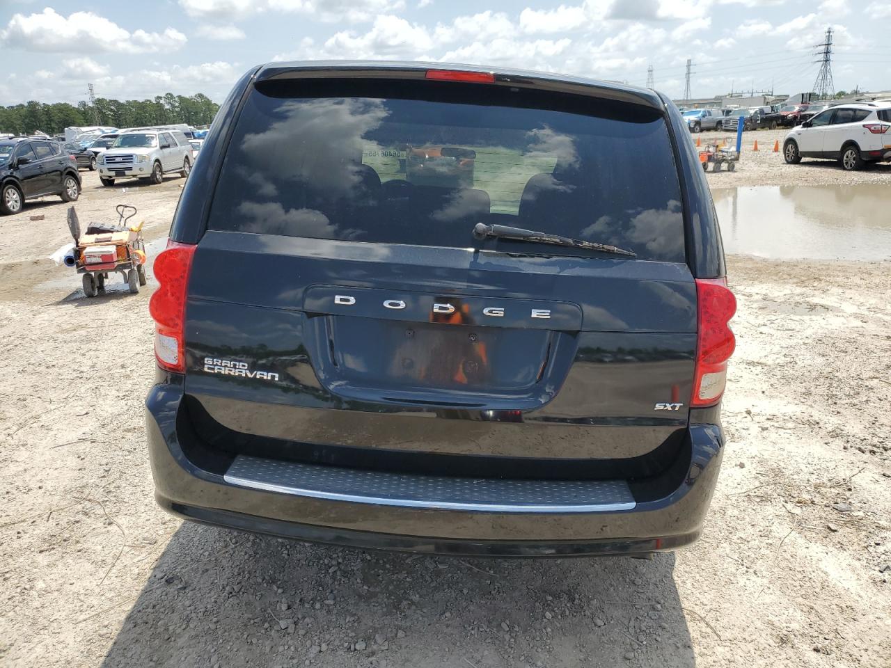 2014 Dodge Grand Caravan Sxt VIN: 2C4RDGCG2ER213154 Lot: 56406755
