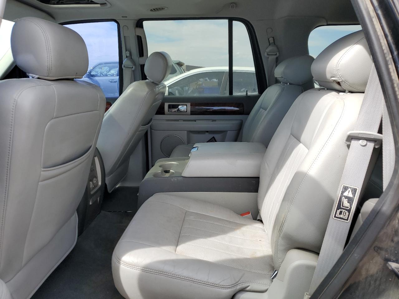 2004 Lincoln Navigator VIN: 5LMFU28R74LJ17939 Lot: 56915475