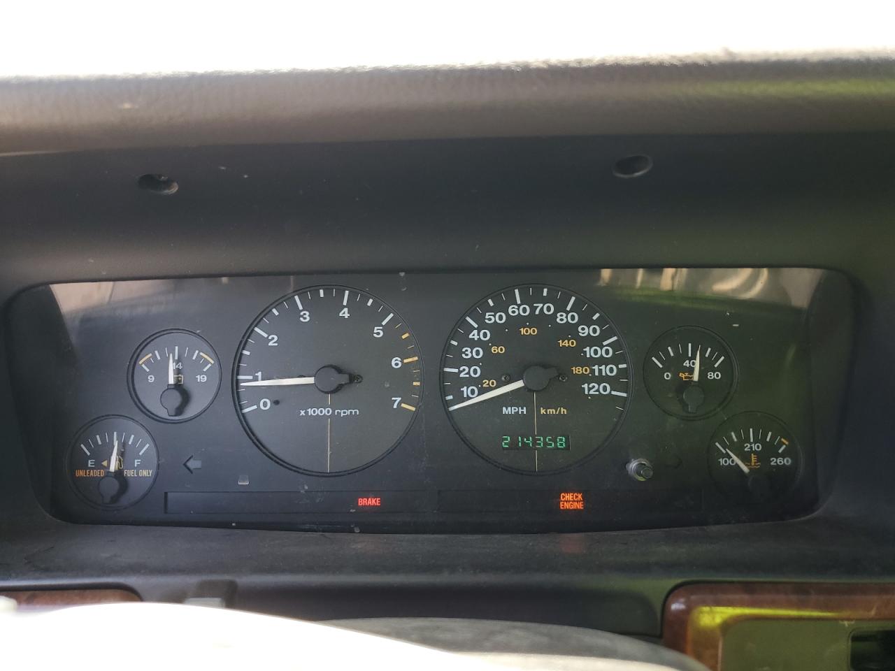 1997 Jeep Grand Cherokee Laredo VIN: 1J4GZ58S3WC182883 Lot: 58576105