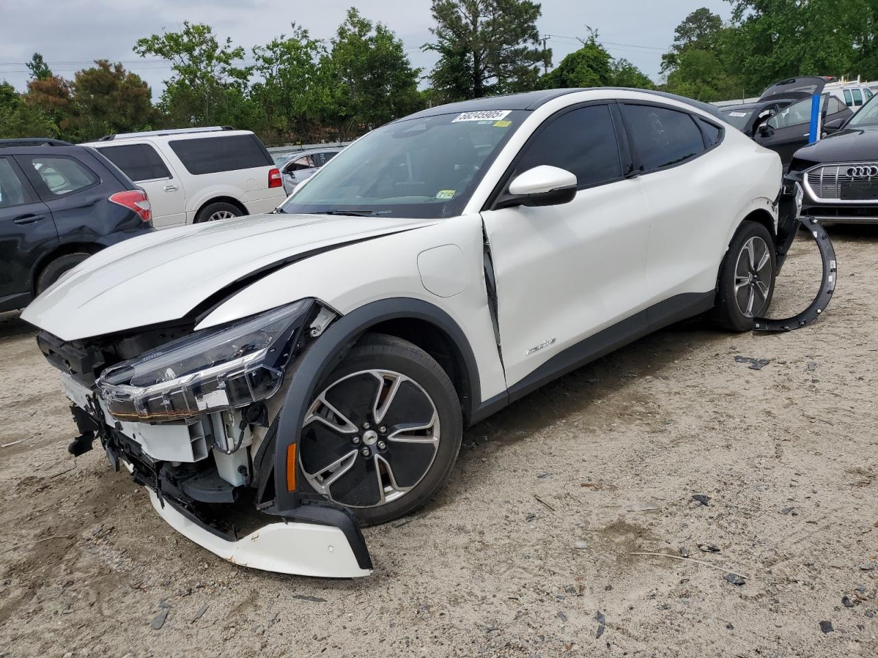 2021 Ford Mustang Mach-E Select na sprzedaż w Hampton, VA - Front End