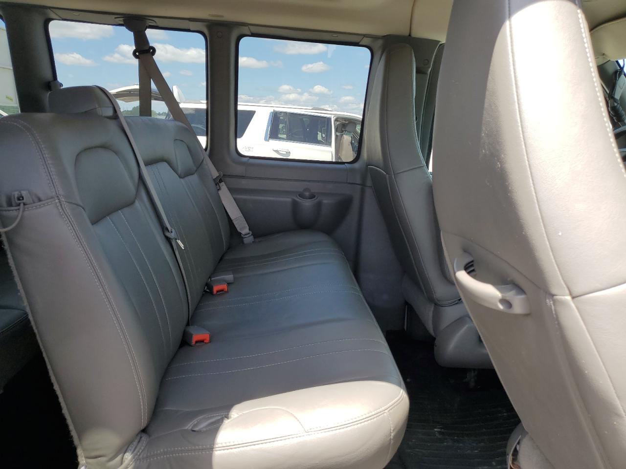 2019 Chevrolet Express G2500 Ls VIN: 1GAWGEFG4K1340118 Lot: 58381575