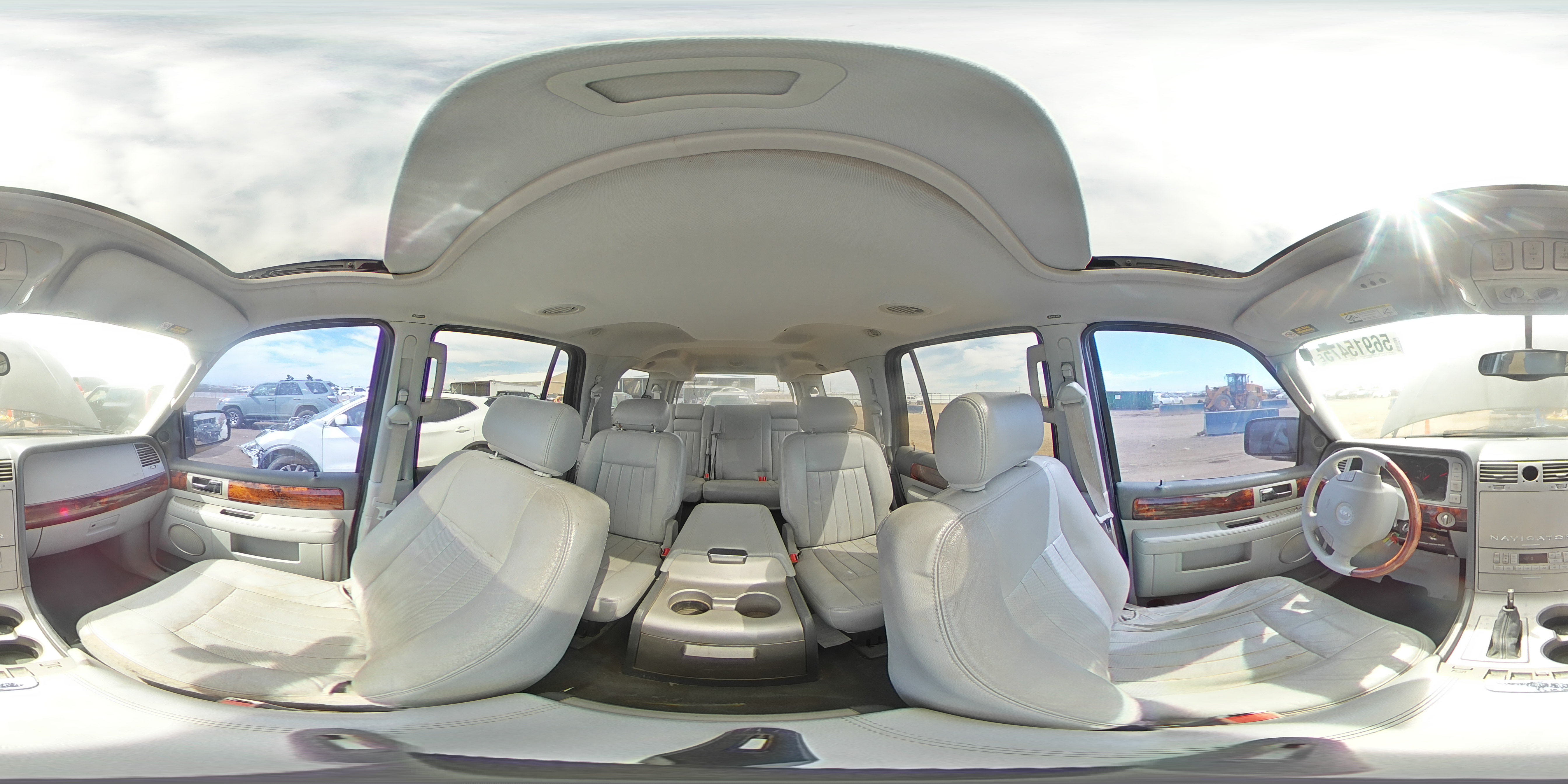 2004 Lincoln Navigator VIN: 5LMFU28R74LJ17939 Lot: 56915475