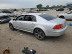 2004 Volkswagen Phaeton 4.2 продається в Kansas City, KS - Minor Dent/Scratches