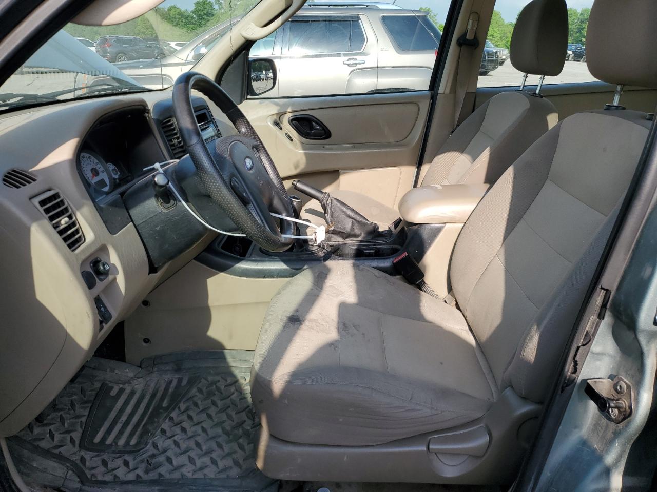 2005 Ford Escape Xls VIN: 1FMYU02Z05KE00392 Lot: 57032745