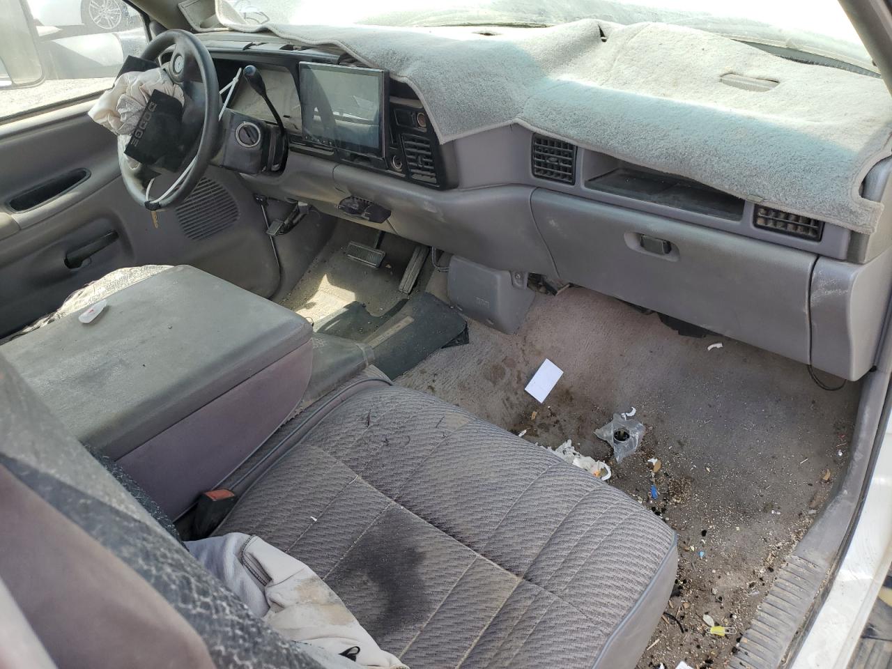 1996 Dodge Ram 2500 VIN: 1B7KC26C4TJ106723 Lot: 58239145