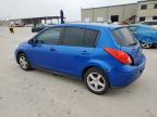 2009 Nissan Versa S للبيع في Wilmer، TX - Rear End