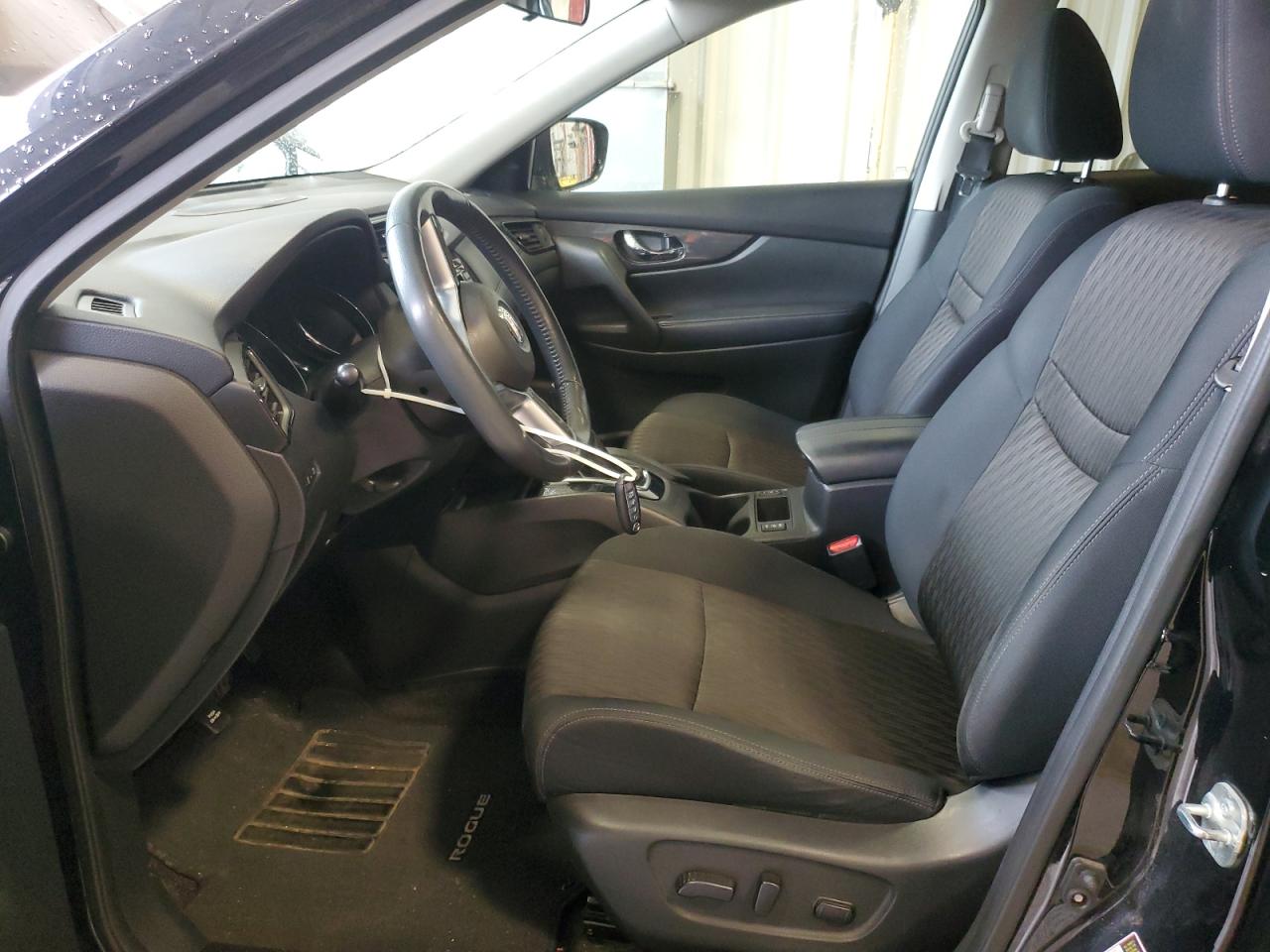 5N1AT2MV8HC856830 NISSAN ROGUE 2017
