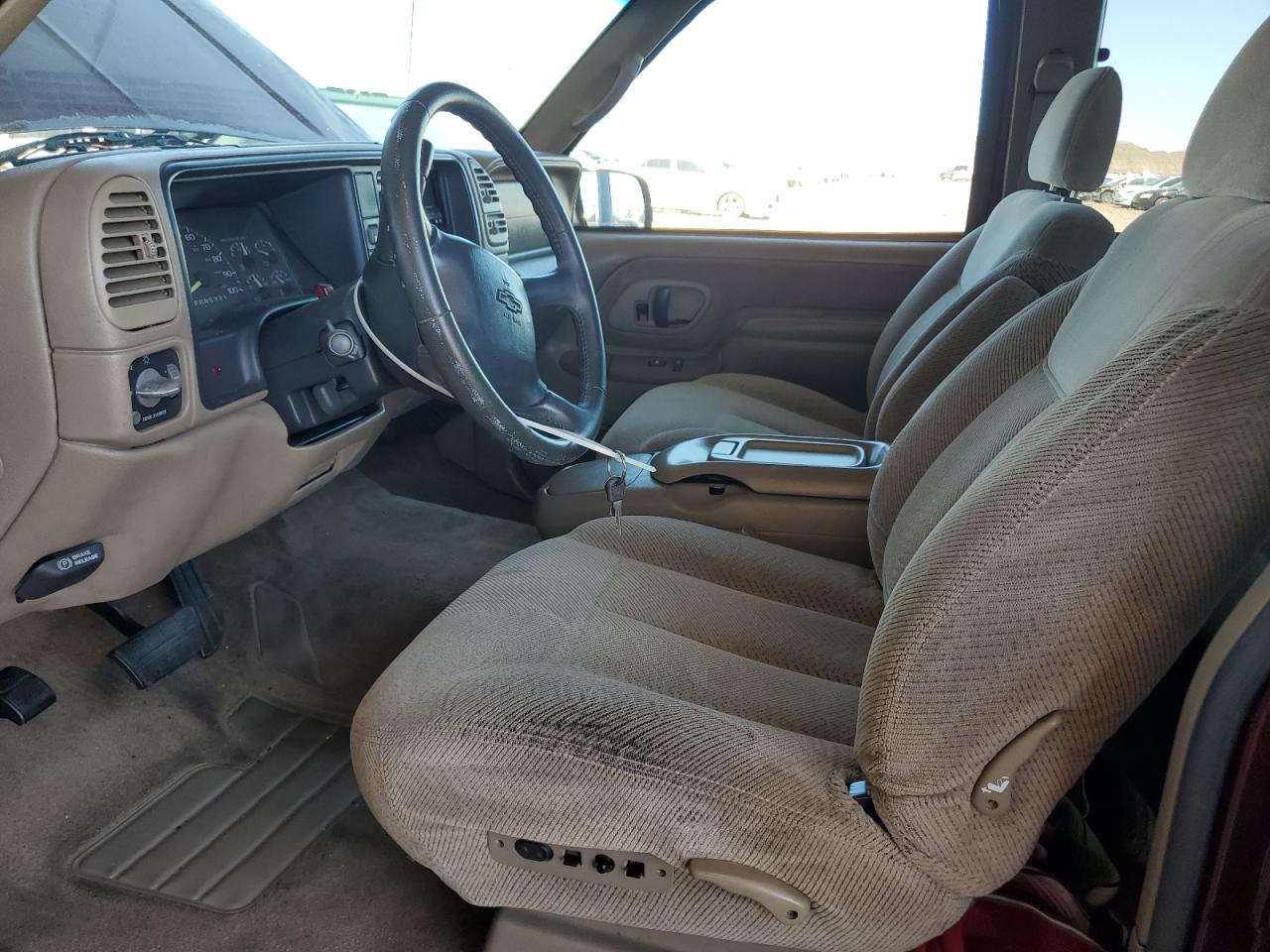 1998 Chevrolet Gmt-400 C1500 VIN: 2GCEC19R4W1108865 Lot: 56657945