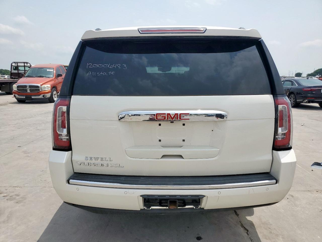 2015 GMC Yukon Xl Denali VIN: 1GKS2JKJ2FR600235 Lot: 57215955