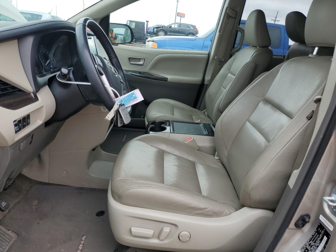 5TDDZ3DC8HS178423 TOYOTA All Models 2017