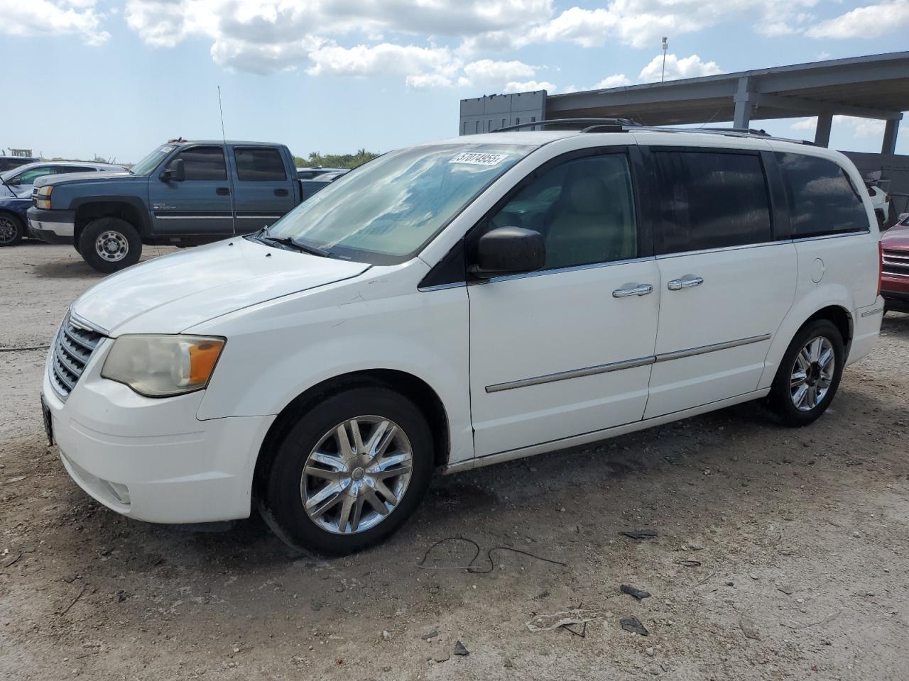 2008 Chrysler Town & Country Limited იყიდება West Palm Beach-ში, FL - Normal Wear