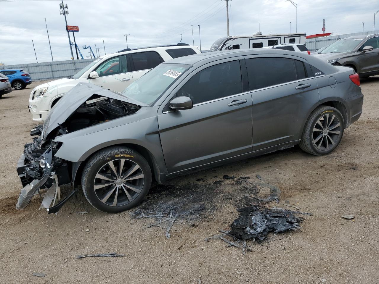 2012 Chrysler 200 S იყიდება Greenwood-ში, NE - Front End