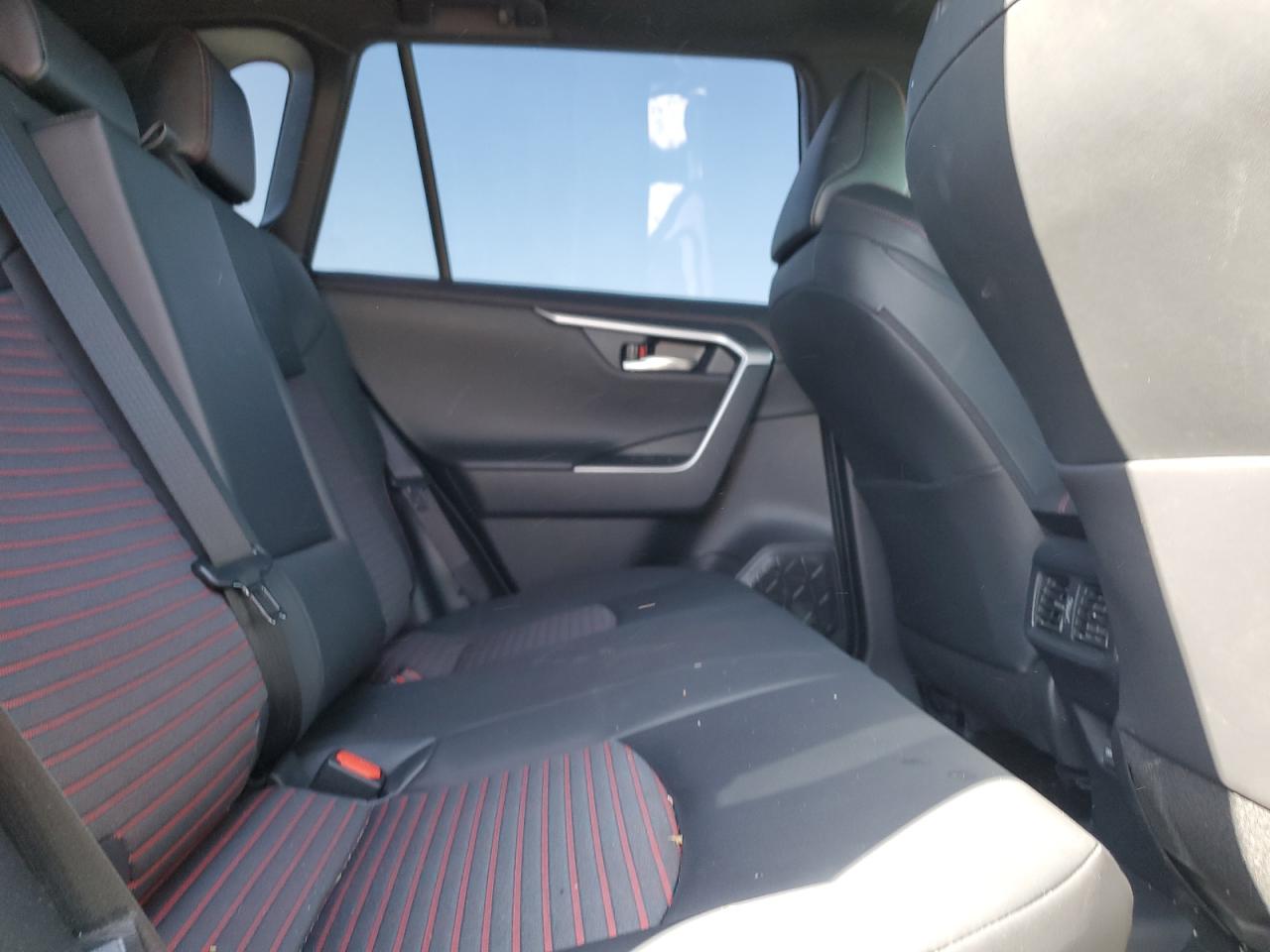 JTMEB3FV9RD214267 TOYOTA RAV4 2024