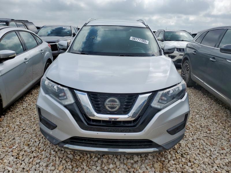  NISSAN ROGUE 2018 Сріблястий