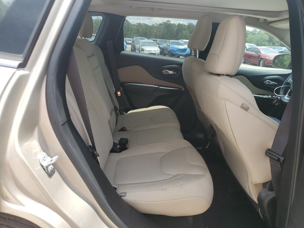 2015 Jeep Cherokee Latitude VIN: 1C4PJLCB4FW554268 Lot: 56328195