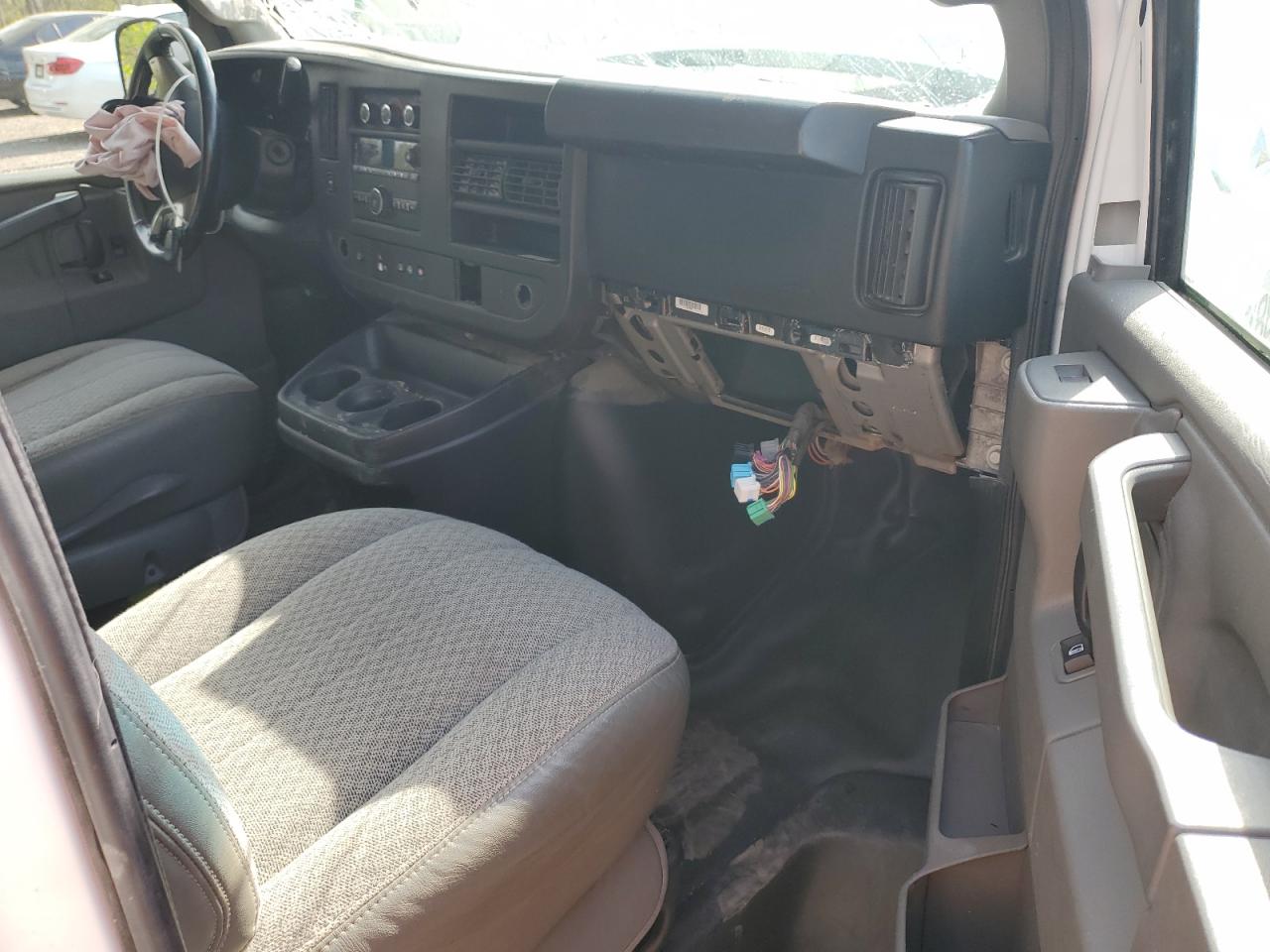 2018 GMC Savana G2500 VIN: 1GTW7AFP7J1289549 Lot: 56398695