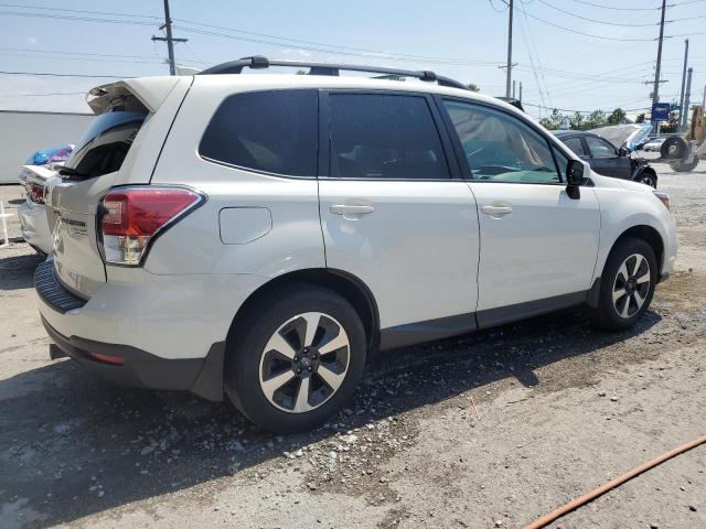  SUBARU FORESTER 2017 Белый