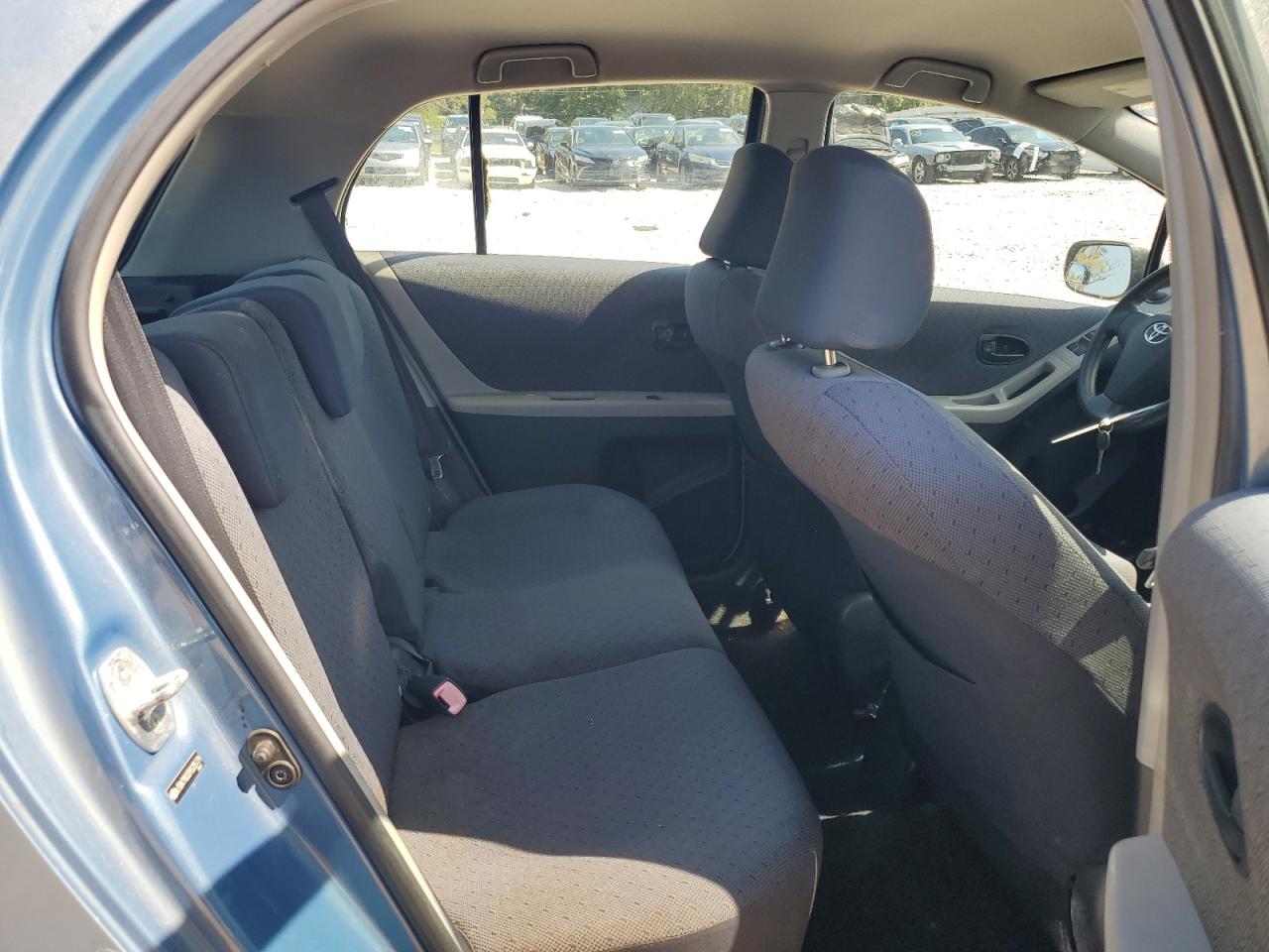 2009 Toyota Yaris VIN: JTDKT903395235779 Lot: 56683745