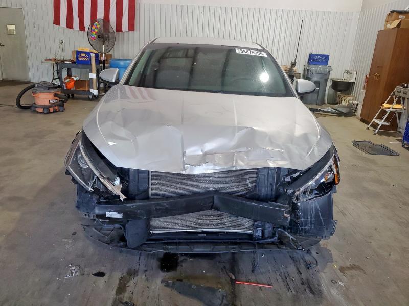  HYUNDAI ELANTRA 2020 Серебристый