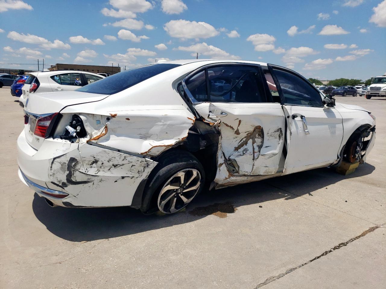 1HGCR3F83GA002395 HONDA ACCORD 2016