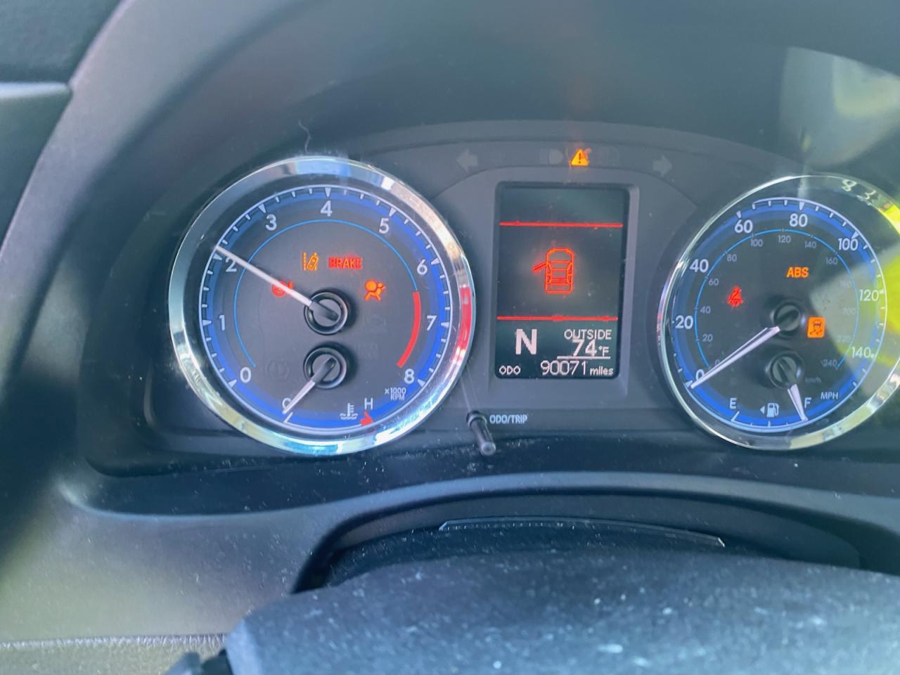 5YFBURHE1KP932282 TOYOTA COROLLA 2019