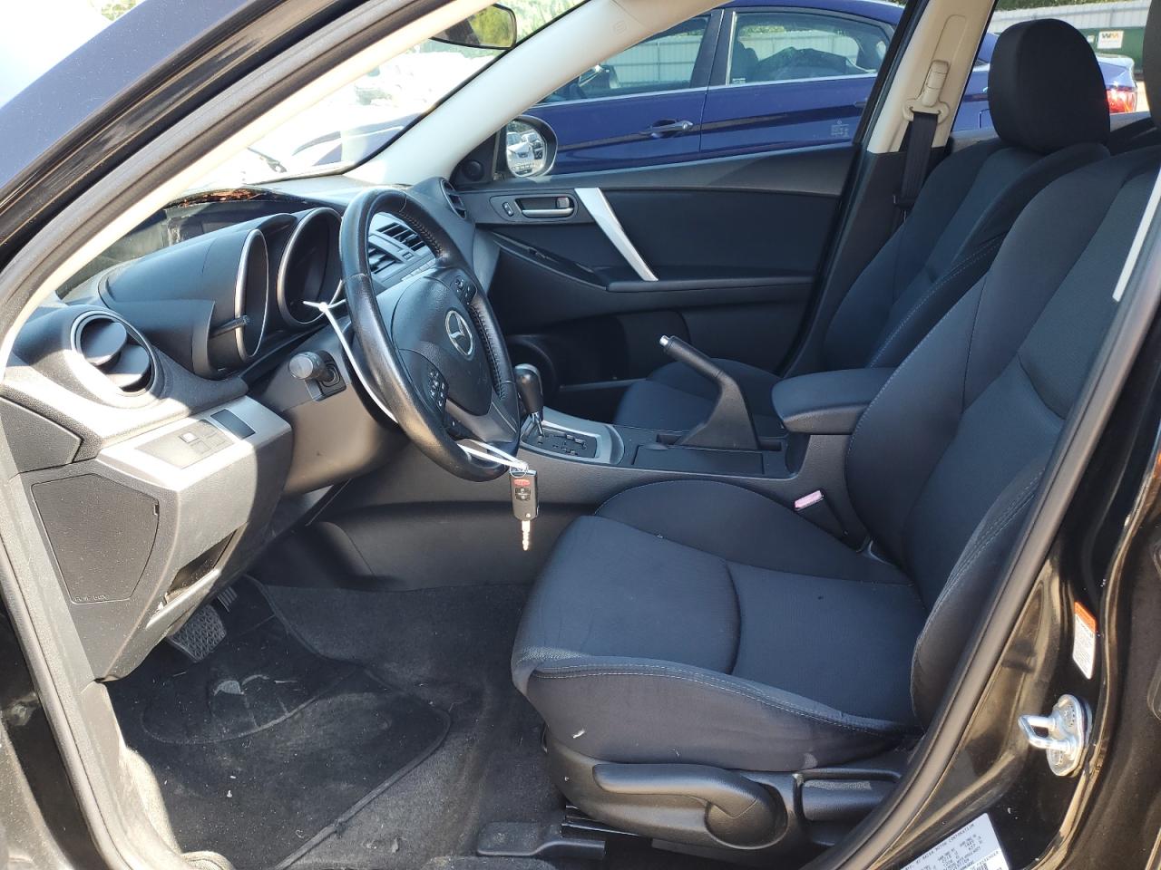 2011 Mazda 3 S VIN: JM1BL1K55B1360182 Lot: 55391355