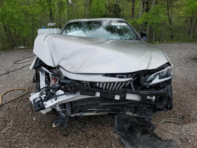  LEXUS ES300 2019 Srebrny
