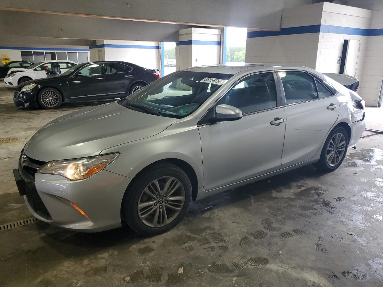 2016 Toyota Camry Le продається в Sandston, VA - Rear End