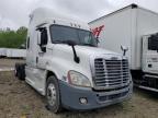 Elgin, IL에서 판매 중인 2016 Freightliner Cascadia 125 Semi Truck - Side