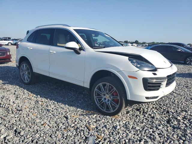  PORSCHE CAYENNE 2018 Белый
