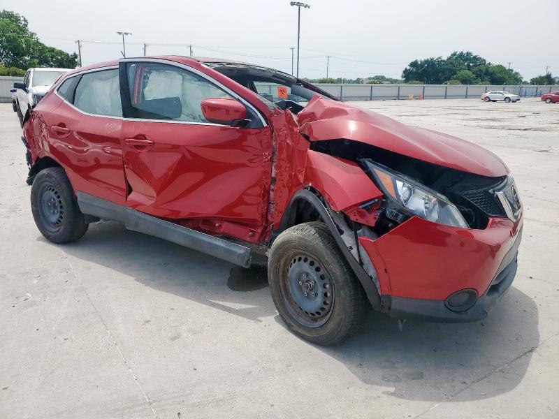  NISSAN ROGUE 2018 Czerwony