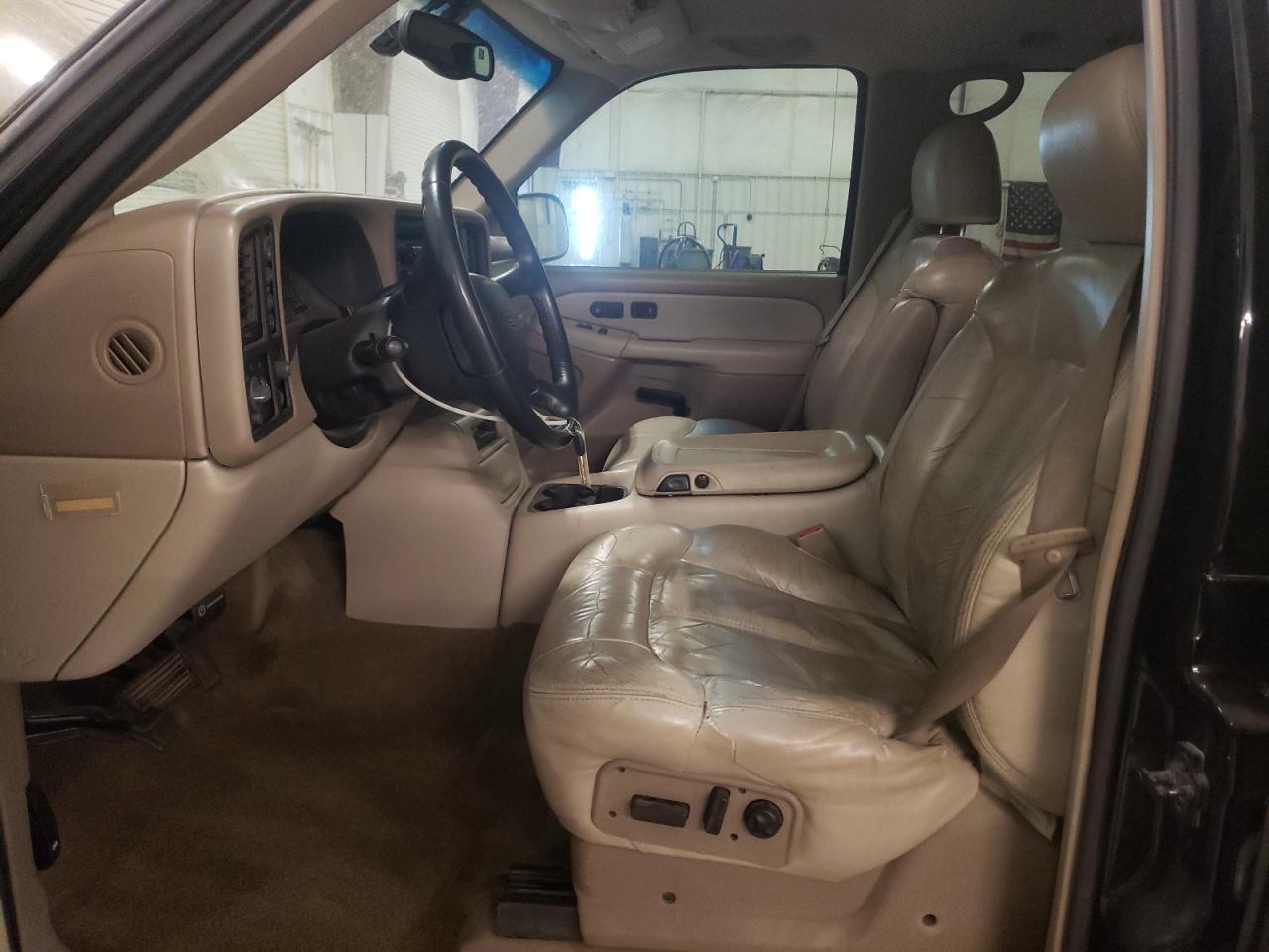 2002 Chevrolet Suburban K1500 VIN: 1GNFK16Z22J261487 Lot: 56291475